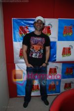 Tusshar Kapoor play holi at Big 92.7 FM radio station in Infinity Mall on March 20th 2008 (6).jpg