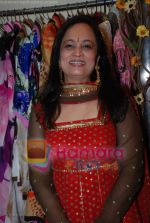 at Maheka Mirpuri_s Spring Summer sale in Prabhadevi on April 9th 2008 (55).jpg