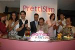 Reshmi Ghosh, Gauri and Hiten Tejwani at the launch of Pretti Slim in Kandivli on April 10th 2008 (20).jpg
