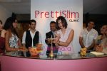 Reshmi Ghosh, Gauri and Hiten Tejwani at the launch of Pretti Slim in Kandivli on April 10th 2008 (3).jpg