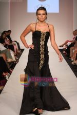 Model showcasing Isla Modas designer collection in Grand Finale at Dubai Fashion Week on April 11th 2008 (3).JPG