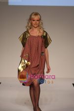 Model showcasing Raakhee Raipancholas Luxurious line of designer collection at Dubai Fashion Week on April 11th 2008 (17).JPG