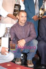 Aamir Khan at CNN IBN Real Heroes Awards in Hilton Towers on April 14th 2008 (14).jpg