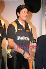 Shahrukh Khan at music launch of Nokia 2 Hot 2 Cool for Kolkata Knight Riders in Taj Land;s End on April 16th 2008 (8).jpg