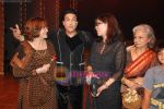 Helen, Waheeda Rehman, Zeenat Aman at Shiamak Davar Show in NCPA on April 20th 2008 (9).jpg