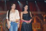 Salma Agha with Meera at Mi Marathi Awards in Ravindra Natya Mandir on April 23rd 2008 (2).JPG