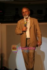  Ketan Mehta at the Launch of Rang Rasiya - Colours of Passion first look in Taj Land_s End on April 29th 2008(2).JPG
