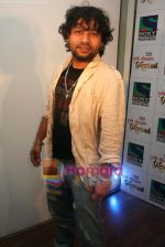 Kailash Kher at Vivel Presents Yeh Shaam Mastani in Sony Entertainment Television on April 29th 2008(1).JPG