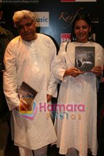 Javed Akhtar, Shabana Azmi at the music launch of Kafiyat in Bandra on May 10th 2008(32).JPG