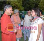 Mani Shankar Aiyyer with Durga Jasraj at Virasat- Closing function of the year long celebration of 150th year of India_s first war of independence on May 10th 2008.jpg