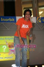 Mandira Bedi promotes Nick Summer Fiesta in Inorbit Mall on May 17th 2008(2).JPG
