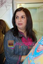 Farah Khan at Hokey Pokey ice cream parlour launch in Bandra on May 20th 2008(9).JPG
