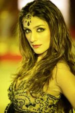 Aarti Chhabria in a still from the movie Dhoom Dhadaka (8).jpg