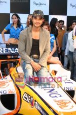 Kunal Khemu promotes Pepe Jeans at F1 event in Phoenix Mills on May 24th 2008 (24).JPG