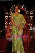 Hema Malini at Tagore_s birth anniversary concert in Nehru Centre on May 24th 2008 (7).JPG
