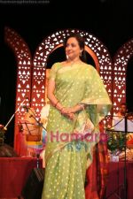 Hema Malini at Tagore_s birth anniversary concert in Nehru Centre on May 24th 2008 (9).JPG