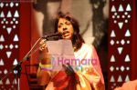 Kavita Krishnamurthy at Tagore_s birth anniversary concert in Nehru Centre on May 24th 2008 (3).JPG