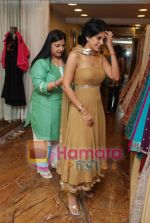 Mandira Bedi with Nisha Merchant at Nisha Merchant_s store in Bandra on May 24th 2008 (18).JPG