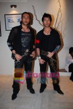 Nakuul Mehta, Adhyayan Suman at Haal E Dill song picturisation in Filmistan on May 25th 2008(3).JPG