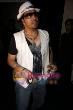Mika Singh at Mika Singh_s Bday bash in Rock Bottom on 10th June 2008(5).JPG