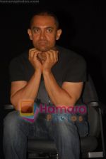 Aamir Khan at Grand Finale of the 10th Osian_s Cinefan Film Festival in Mumbai, NCPA on June 14th 2008 (12).JPG
