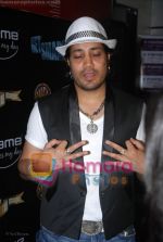 Mika Singh at Get Smart Premiere in Fame on 18th June 2008(6).JPG