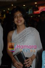 Shreyas Talpade_s wife at the premiere of Sanai Chaughde in PVR on 20th June 2008(21).JPG