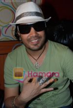Mika Singh at the recording of Mansi Scott_s debut album with Mika Singh at MEET Brothers recording studio on 27th June 2008 (8).JPG