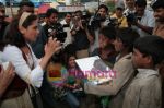 Rani Mukherjee on a road trip to promote Thoda Pyaar Thoda Magic on July 1st 2008(70).JPG