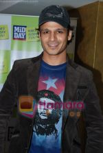 Vivek Oberoi at Mid-Day anniversary bash in Blue Sea on July 2nd 2008(2).JPG