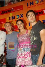 Aamir Khan,Imran Khan and Genelia D�Souza at Jaane Tu Ya Jaane Na team at Inox on July 4th 2008(12).JPG