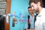 Neil Nitin Mukesh at the launch of Pure connections store of Payal Kothari and Nirav Shah in Pedder Road on 15th July 2008(29).JPG