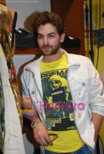 Neil Nitin Mukesh at the launch of Pure connections store of Payal Kothari and Nirav Shah in Pedder Road on 15th July 2008(43).JPG