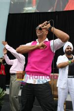 Akshay Kumar promotes SINGH IS KINNG in Toronto,Canada on July 18th 2008 (7).JPG