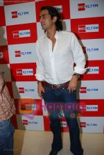 Arjun Rampal at BIG 92.7 FM Studio at Andheri on July 19, 2008 (20).jpg