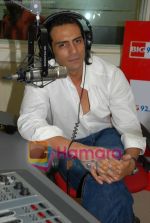 Arjun Rampal at BIG 92.7 FM Studio at Andheri on July 19, 2008 (8).jpg