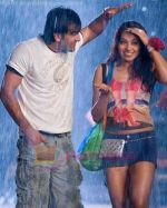 Ranbir Kapoor and Bipasha Basu in a still from the movie Bachna Ae Haseeno.jpg