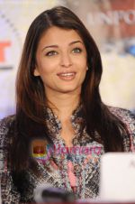 Aishwarya Rai at The Unforgettable Tour Press Conference at the Hilton Hotel in Toronto, Canada on July 17, 2008 (9).jpg