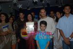 Aamir Khan, Darsheel Safary at Tare Zameen Par DVD Launch in Darsheel_s School on July 25th 2008(19).JPG