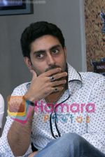 Abhishek Bachchan at The Unforgettable Tour in Sunset Marquis Hotel on July 24th 2008 (2).jpg