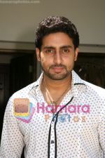 Abhishek Bachchan at The Unforgettable Tour in Sunset Marquis Hotel on July 24th 2008 (5).jpg