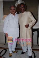 Gulzar at Selective poems book launch by Gulzar in ITC Grand Maratha on July 26th 2008(17).JPG
