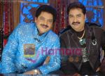 Udit Narayan & Kumar Sanu.jpg