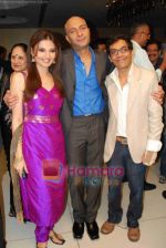 Deepshikha, Amit Behl, Vrajesh Hirjee at Amit Behl_s brother wedding reception in Fun Republic on July 28th 2008(2).jpg