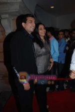 Sanjeev Kapoor with wife at Kahtron Ke Khiladi bash hosted by Colors in Grand Hyatt on August 5th 2008 (55).JPG