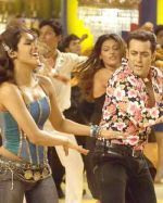 Salman Khan, Priyanka Chopra in a still from the movie God Tussi Great Ho (4).jpg