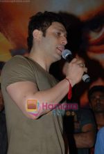 Shiney Ahuja promotes Hijack in Bhayander on August 17th 2008 (8).JPG