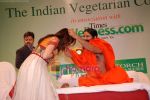 Aditi Govitrikar, Swami Ramdev at Vegetarian congress awards in NCPA on August 23rd 2008 (2).JPG