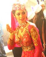 Mallika Sherawat in a still from the movie Maan Gaye Mughal-E-Azam.jpg