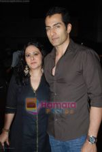 sudhanshu pande with wife at Bollywood Club bash hosted by Zoom in D Ultimate Club on 28th August 2008.JPG